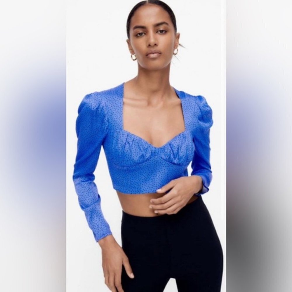 NWOT ZARA women’s satin blue and black print cropped top with sweetheart neck M